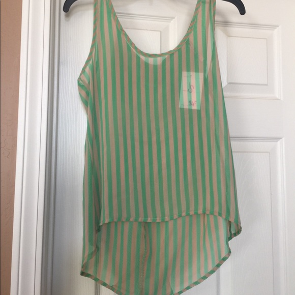 Green and Tan Sheer Sleeveless blouse - Picture 3 of 6